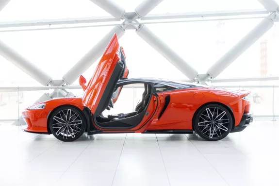 McLaren GT 4.0 V8 | Helios Orange | Panoramic Roof | MSO | – Foto 4