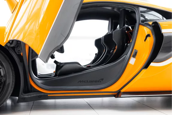 McLaren 620R 3.8 V8 | 1/225 | R-Pack | Roofscoop | Lift | – Foto 47