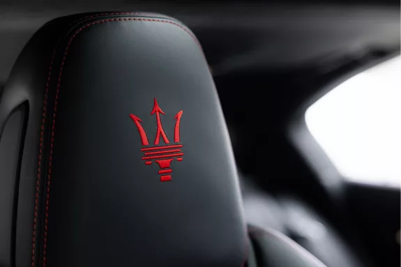 Maserati Ghibli Hybrid GT Edizione Finale | Nerissimo Pack | Driver Assistance Pack Plus | Full Premium Package |  Heated Front Seats | – Foto 14