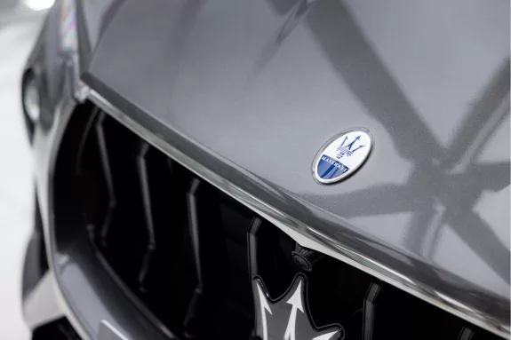 Maserati Levante 3.0 V6 Modena Edizione Finale | Driver Assistance Pack Plus |  Panorama Sunroof | 21″ Staggered Anteo Black | – Foto 40